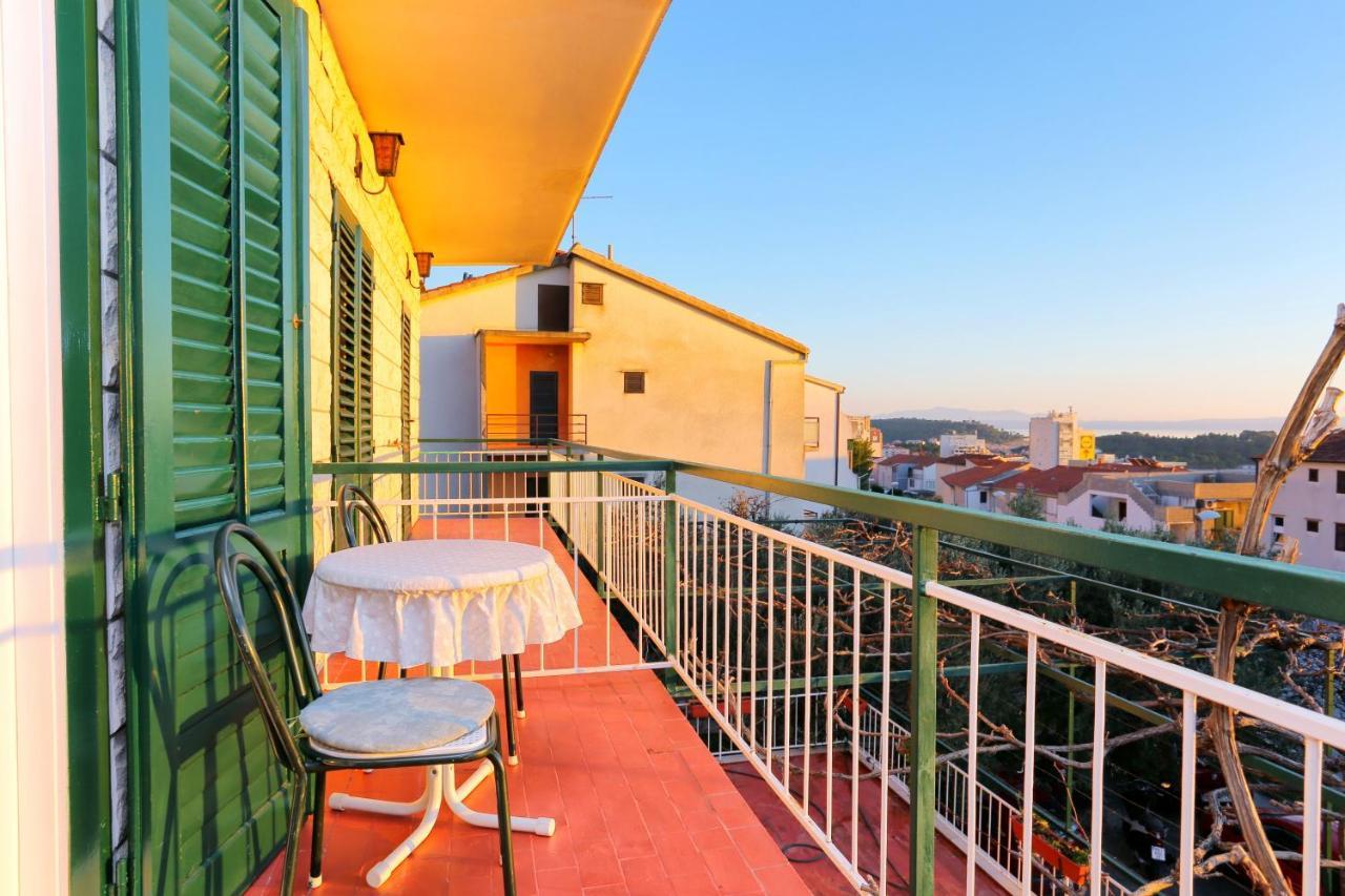 Apartments And Rooms With Parking Space Makarska - 18028 Exterior photo